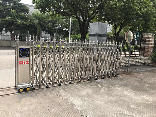 東莞伸縮門的連接管連接結(jié)構(gòu)如何安排？